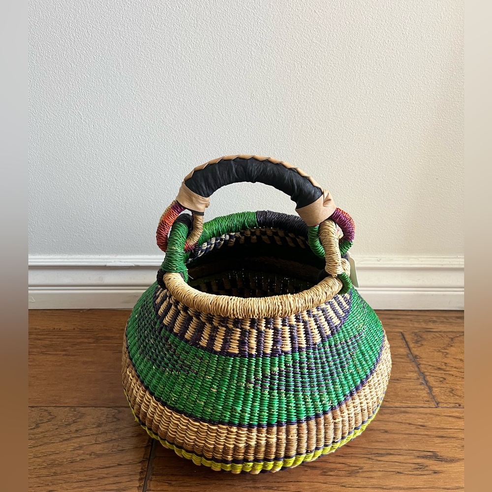 Handmade woven “pot” basket! Stunning! So many ways to use this gem! New!